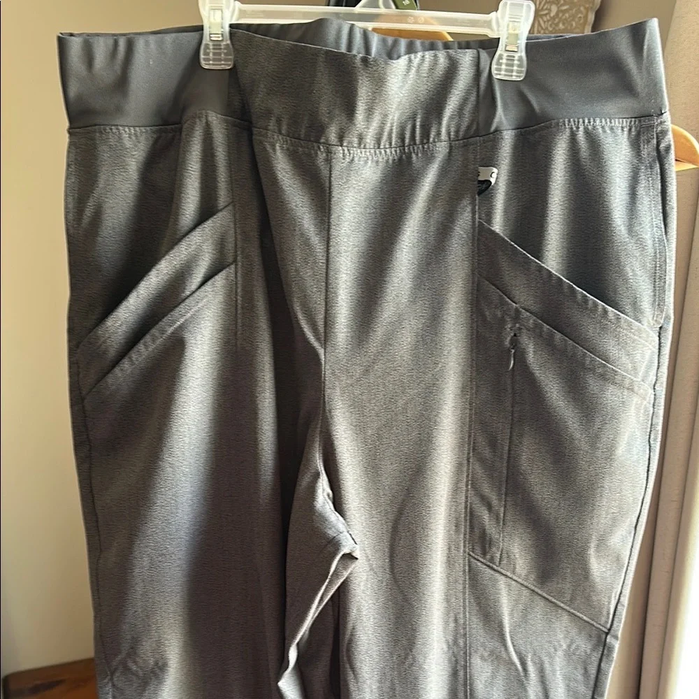 Cuddl Duds Gray Joggers with Relaxed Fit and Matte Finish - Picture 3 of 7